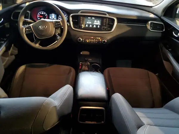 5XYPG4A37KG575753 2019 KIA SORENTO - Image 8