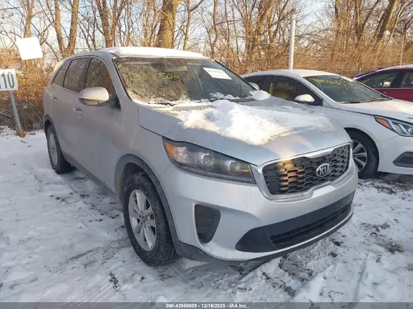 5XYPG4A37KG578832 2019 KIA SORENTO - Image 1