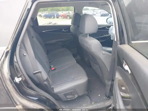 5XYPG4A37KG582055 2019 KIA SORENTO - Image 8