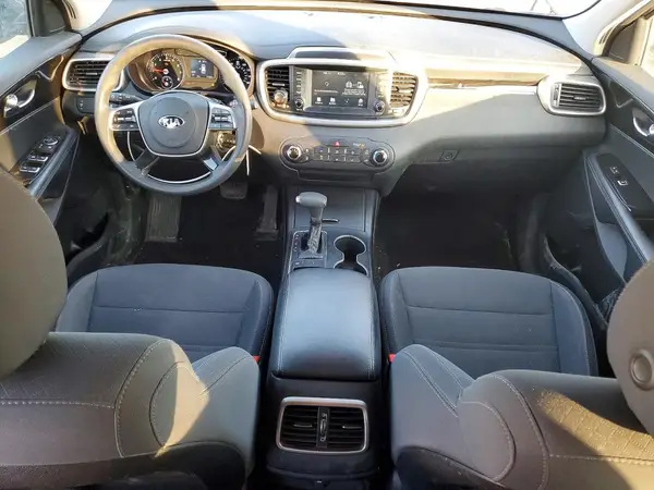 5XYPG4A37KG582492 2019 KIA SORENTO - Image 8