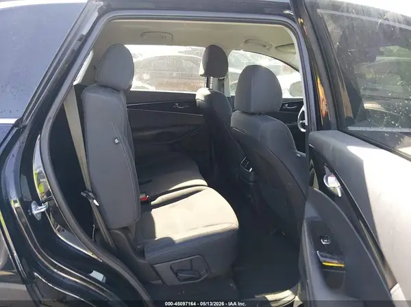 5XYPG4A37KG586946 2019 KIA SORENTO - Image 8