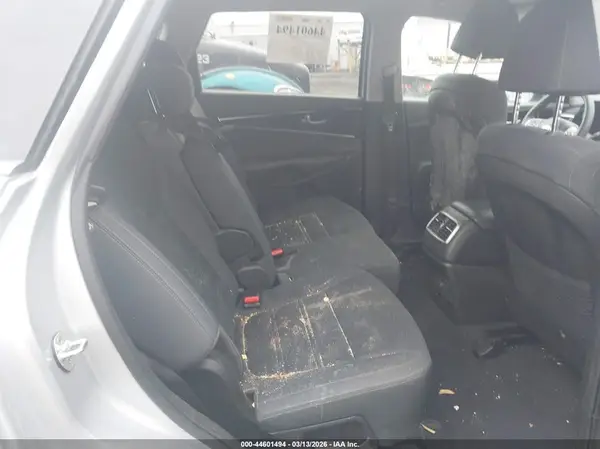 5XYPG4A37KG587563 2019 KIA SORENTO - Image 8