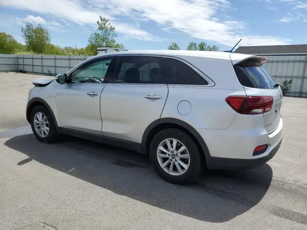 5XYPG4A37KG588843 2019 KIA SORENTO - Image 2