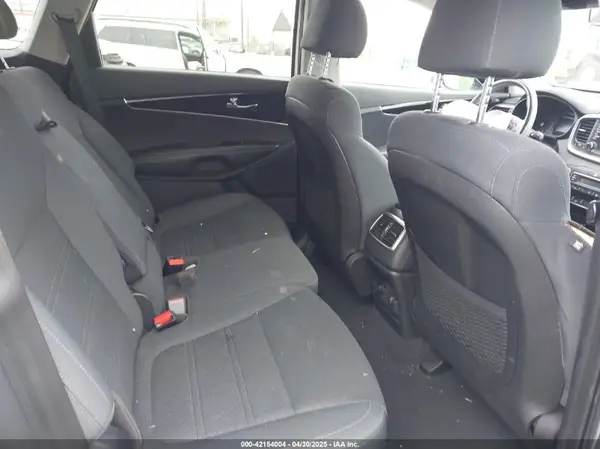 5XYPG4A37KG589572 2019 KIA SORENTO - Image 8