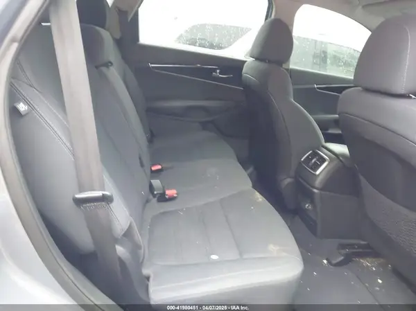 5XYPG4A37KG597655 2019 KIA SORENTO - Image 8