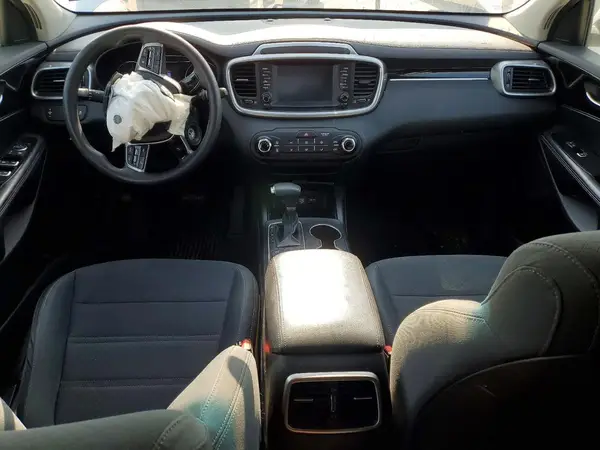 5XYPG4A37KG599826 2017 KIA SORENTO - Image 8