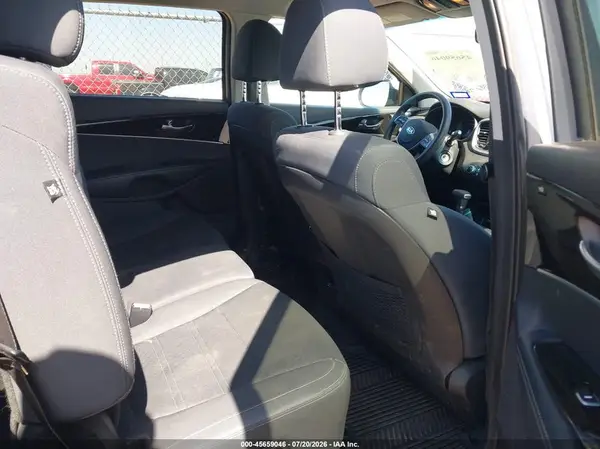 5XYPG4A37KG604619 2019 KIA SORENTO - Image 8