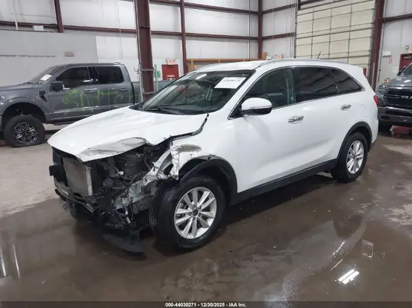 5XYPG4A37LG635760 2020 KIA SORENTO - Image 2
