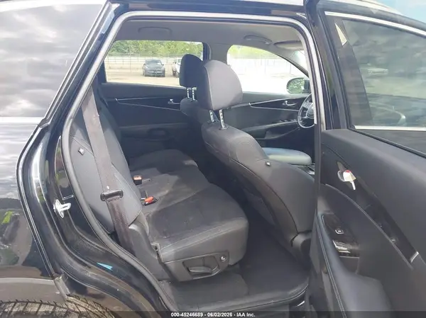 5XYPG4A37LG636875 2020 KIA SORENTO - Image 8
