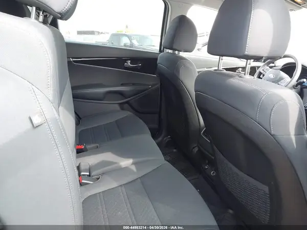 5XYPG4A37LG643244 2020 KIA SORENTO - Image 8