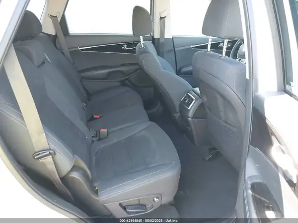 5XYPG4A37LG657127 2020 KIA SORENTO - Image 8