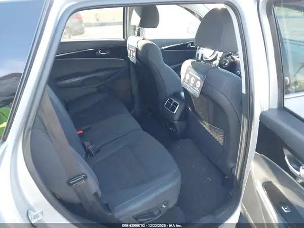 5XYPG4A37LG664739 2020 KIA SORENTO - Image 8