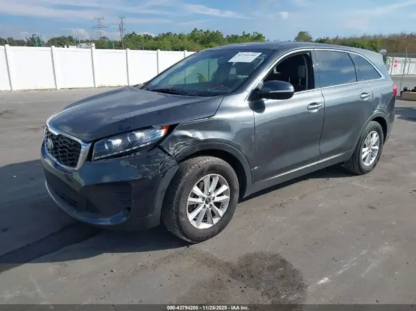 5XYPG4A37LG668225 2020 KIA SORENTO - Image 2