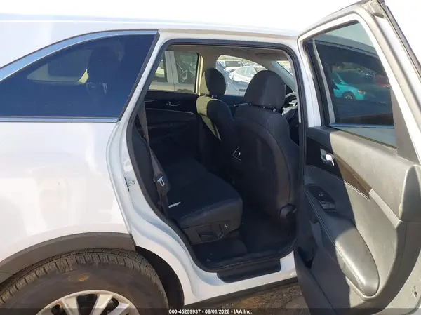 5XYPG4A37LG682979 2020 KIA SORENTO - Image 8