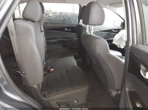5XYPG4A37LG683288 2020 KIA SORENTO - Image 8