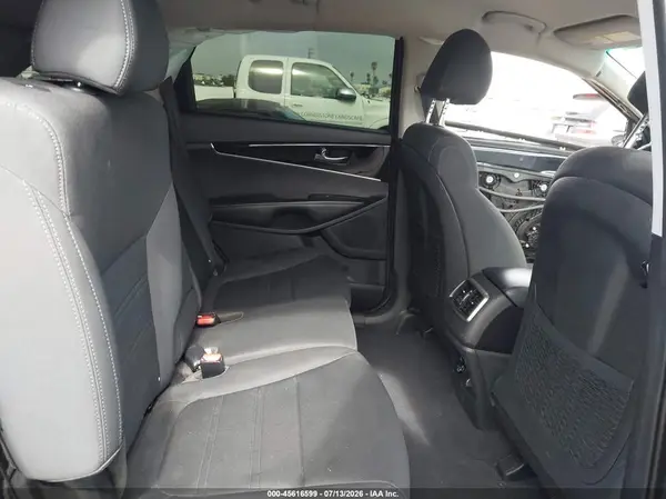 5XYPG4A37LG688068 2020 KIA SORENTO - Image 8