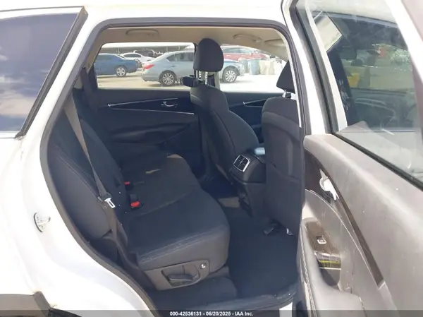 5XYPG4A37LG699314 2020 KIA SORENTO - Image 8