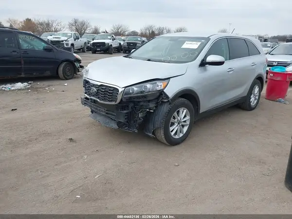 5XYPG4A37LG708237 2020 KIA SORENTO - Image 2