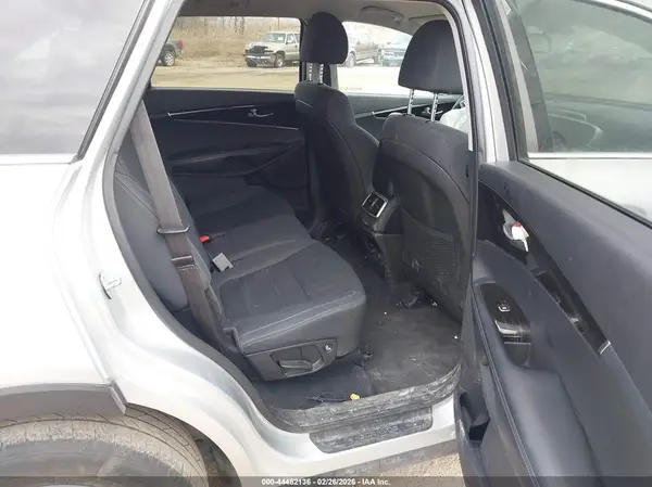 5XYPG4A37LG708237 2020 KIA SORENTO - Image 8