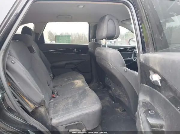 5XYPG4A38GG002450 2016 KIA SORENTO - Image 8
