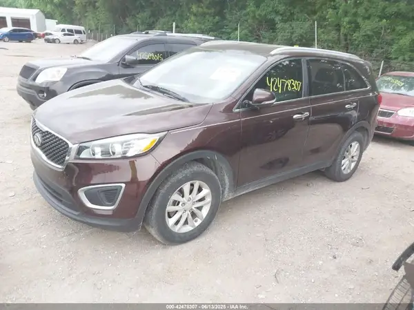 5XYPG4A38GG008541 2016 KIA SORENTO - Image 2