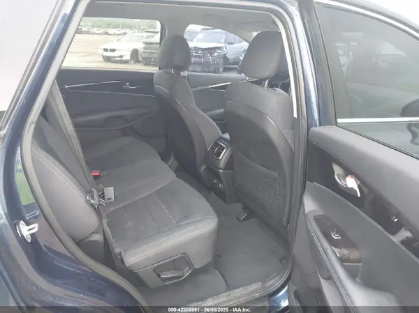 5XYPG4A38GG017983 2016 KIA SORENTO - Image 8