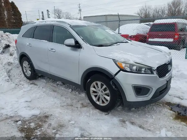 5XYPG4A38GG023752 2016 KIA SORENTO - Image 1