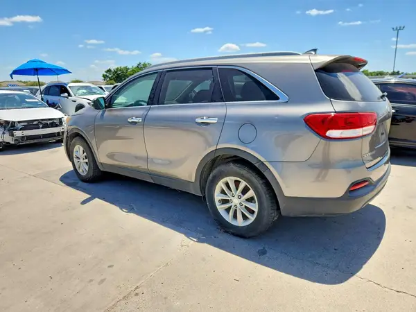 5XYPG4A38GG026330 2016 KIA SORENTO - Image 2