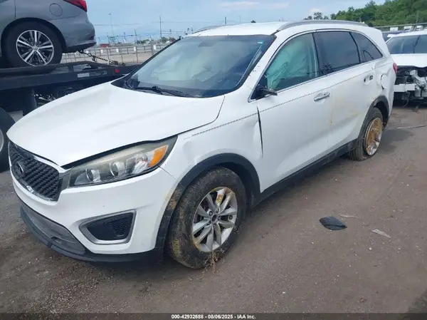 5XYPG4A38GG026649 2016 KIA SORENTO - Image 2