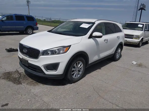 5XYPG4A38GG031043 2016 KIA SORENTO - Image 2