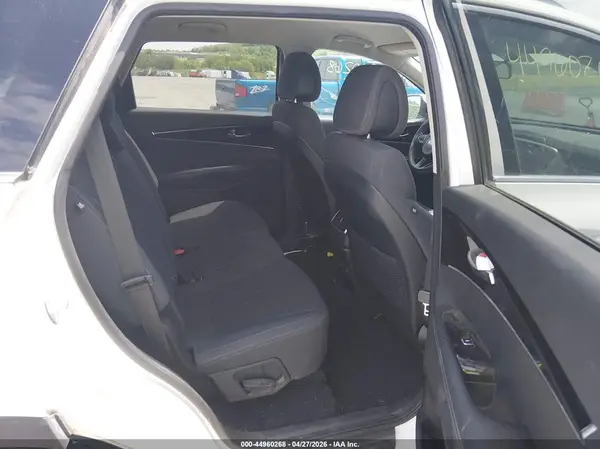 5XYPG4A38GG031043 2016 KIA SORENTO - Image 8