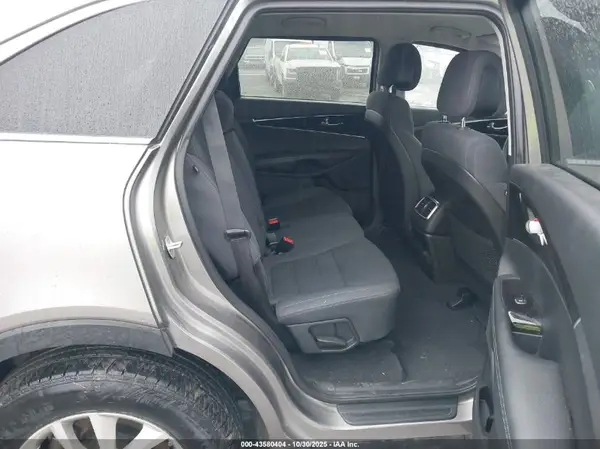 5XYPG4A38GG051521 2016 KIA SORENTO - Image 8