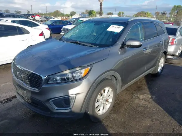 5XYPG4A38GG062258 2016 KIA SORENTO - Image 2