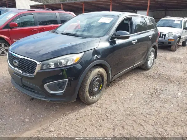 5XYPG4A38GG064611 2016 KIA SORENTO - Image 2
