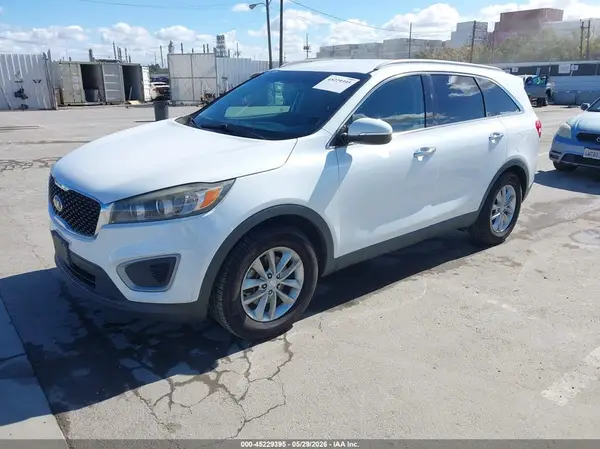 5XYPG4A38GG067721 2016 KIA SORENTO - Image 2