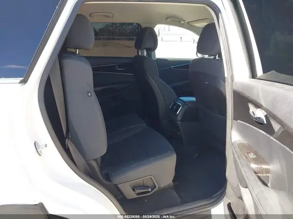 5XYPG4A38GG067721 2016 KIA SORENTO - Image 8