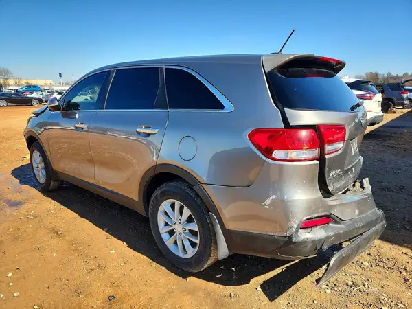 5XYPG4A38GG088049 2016 KIA SORENTO - Image 2