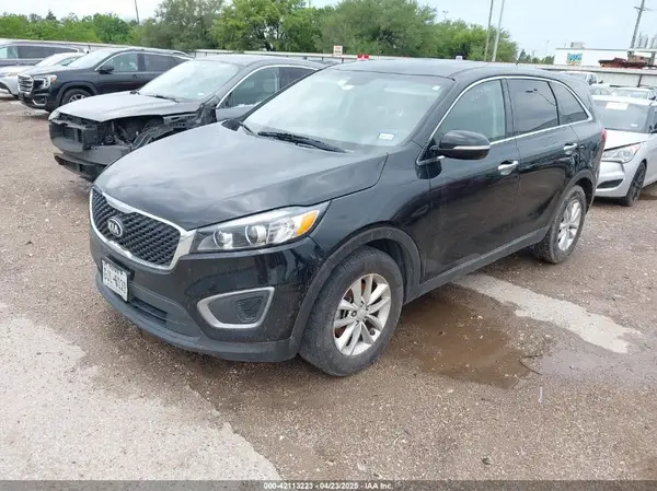 5XYPG4A38GG107974 2016 KIA SORENTO - Image 2