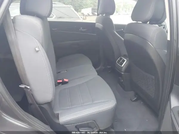 5XYPG4A38GG115458 2016 KIA SORENTO - Image 8