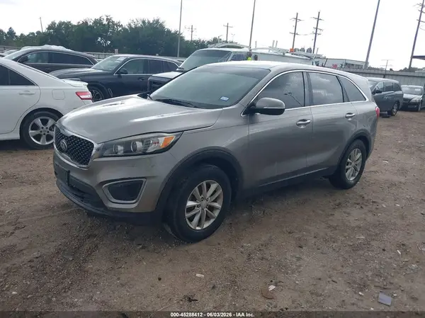 5XYPG4A38GG119655 2016 KIA SORENTO - Image 2