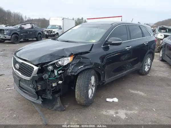 5XYPG4A38GG124550 2016 KIA SORENTO - Image 2