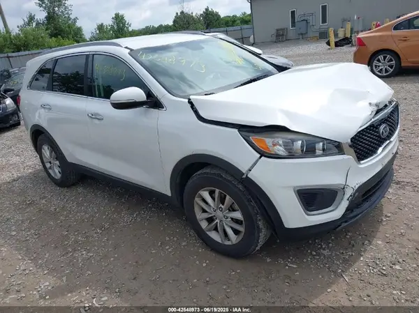 5XYPG4A38GG126489 2016 KIA SORENTO - Image 1