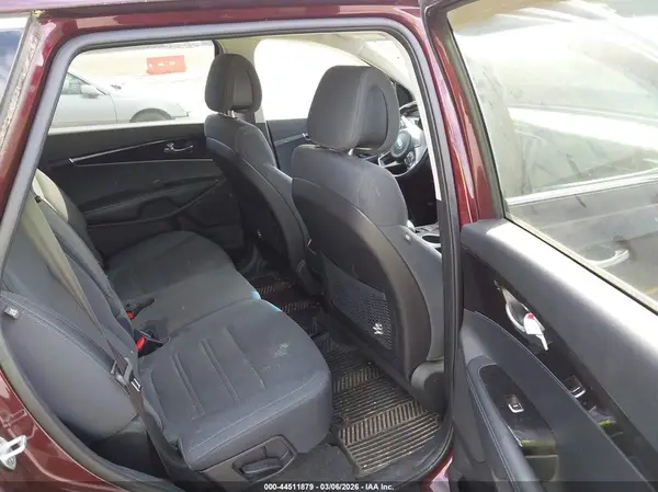 5XYPG4A38GG127707 2016 KIA SORENTO - Image 8