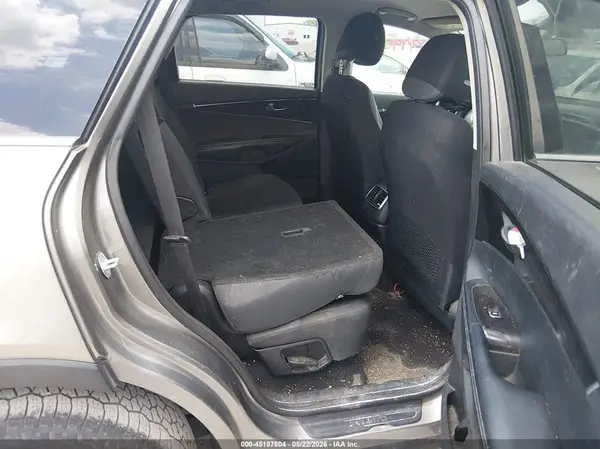 5XYPG4A38GG130977 2016 KIA SORENTO - Image 8