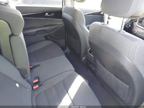 5XYPG4A38GG134964 2016 KIA SORENTO - Image 8