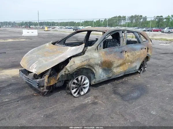 5XYPG4A38GG140845 2016 KIA SORENTO - Image 2