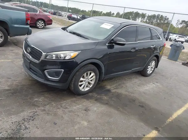 5XYPG4A38GG155863 2016 KIA SORENTO - Image 2