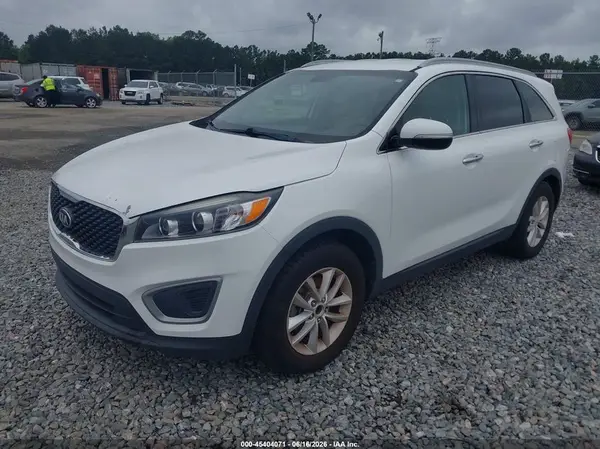 5XYPG4A38GG157967 2016 KIA SORENTO - Image 2