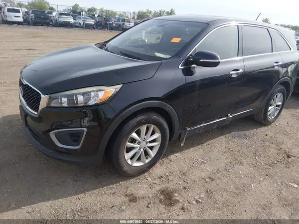 5XYPG4A38GG166989 2016 KIA SORENTO - Image 2