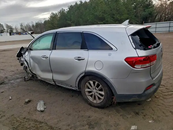 5XYPG4A38GG167639 2016 KIA SORENTO - Image 2